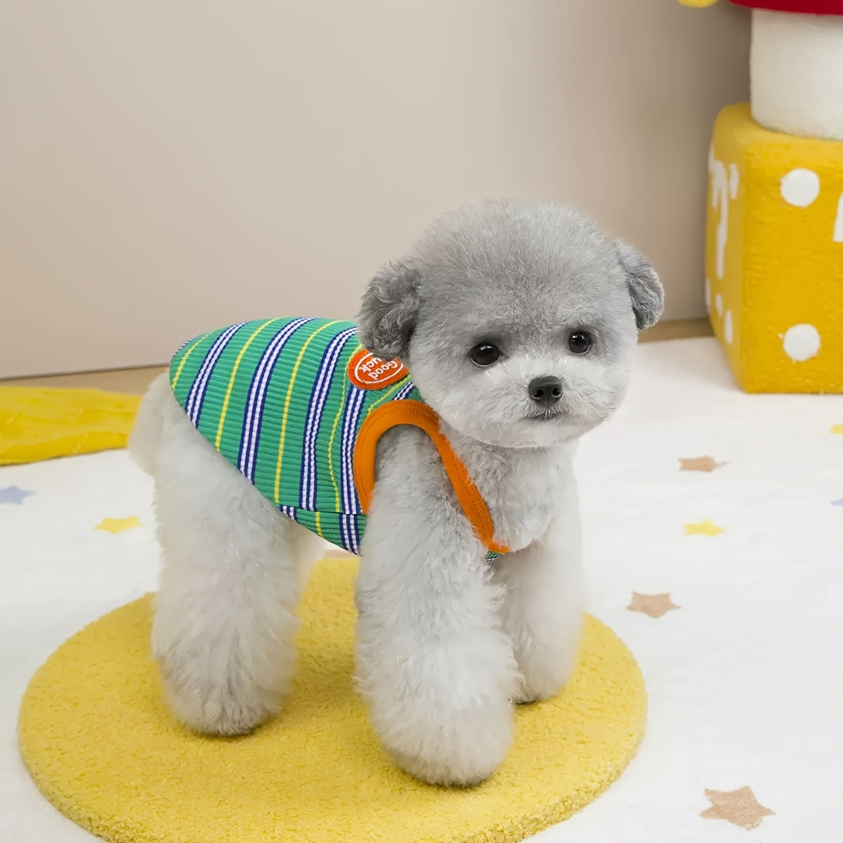 소형견 및 고양이용 컬러풀 스트라이프 통기성 펫 조끼 1개 - 가벼운 여름/봄/가을 의류 'GOOD' 엠블럼 포함, 손세탁 전용, 회색/흰색 & 노란색/녹색 줄무늬 디자인, 펫 여름 의류 | 스타일리시한 애완동물 복장 | 품질 좋은 애완동물 의류No.3118